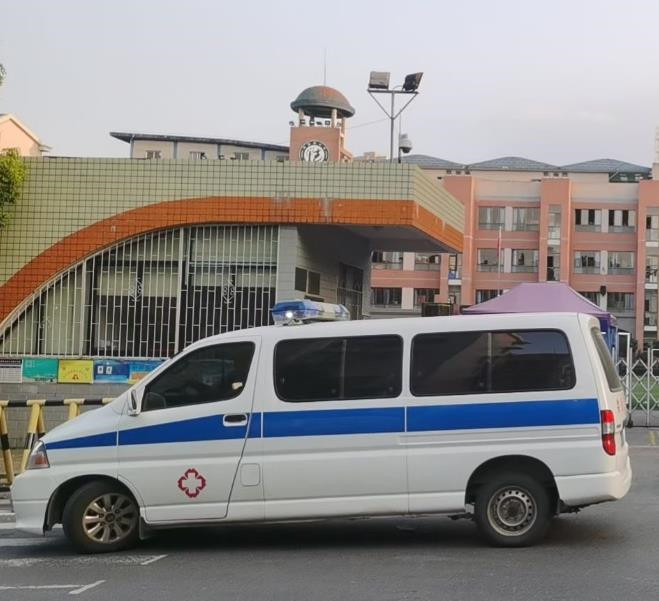 延庆救护车出租护送骨折病人一公里多少钱